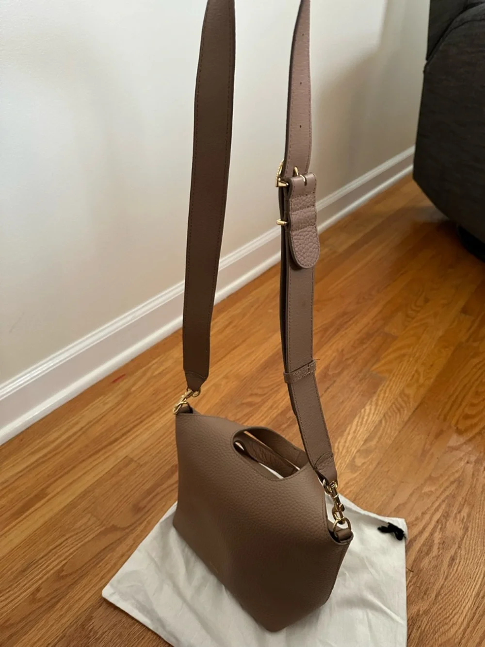 Cuyana Mini System Tote - cappuccino color - Picture 5 of 12